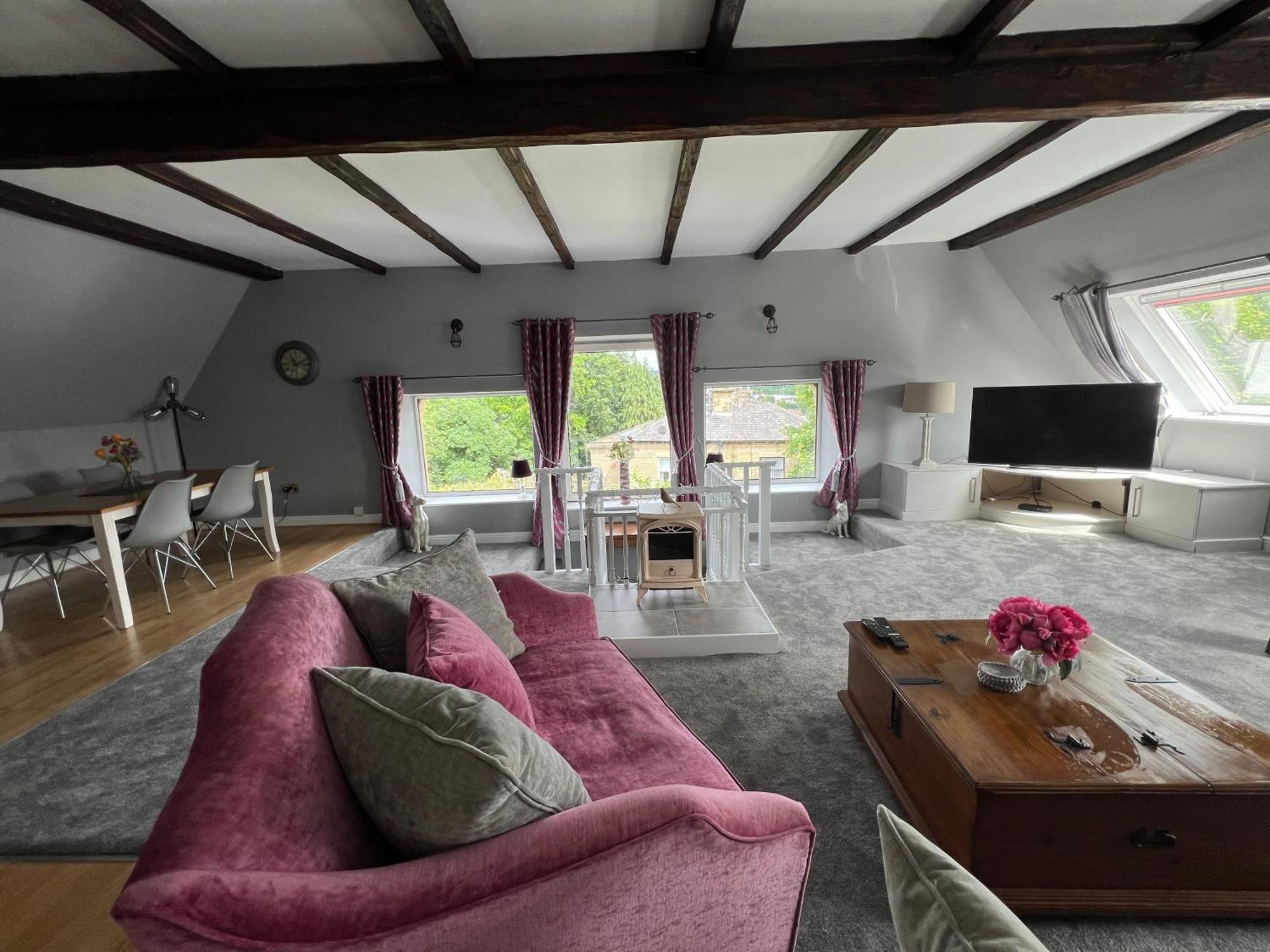 The Loft @ Brighouse Apartment ภายนอก รูปภาพ