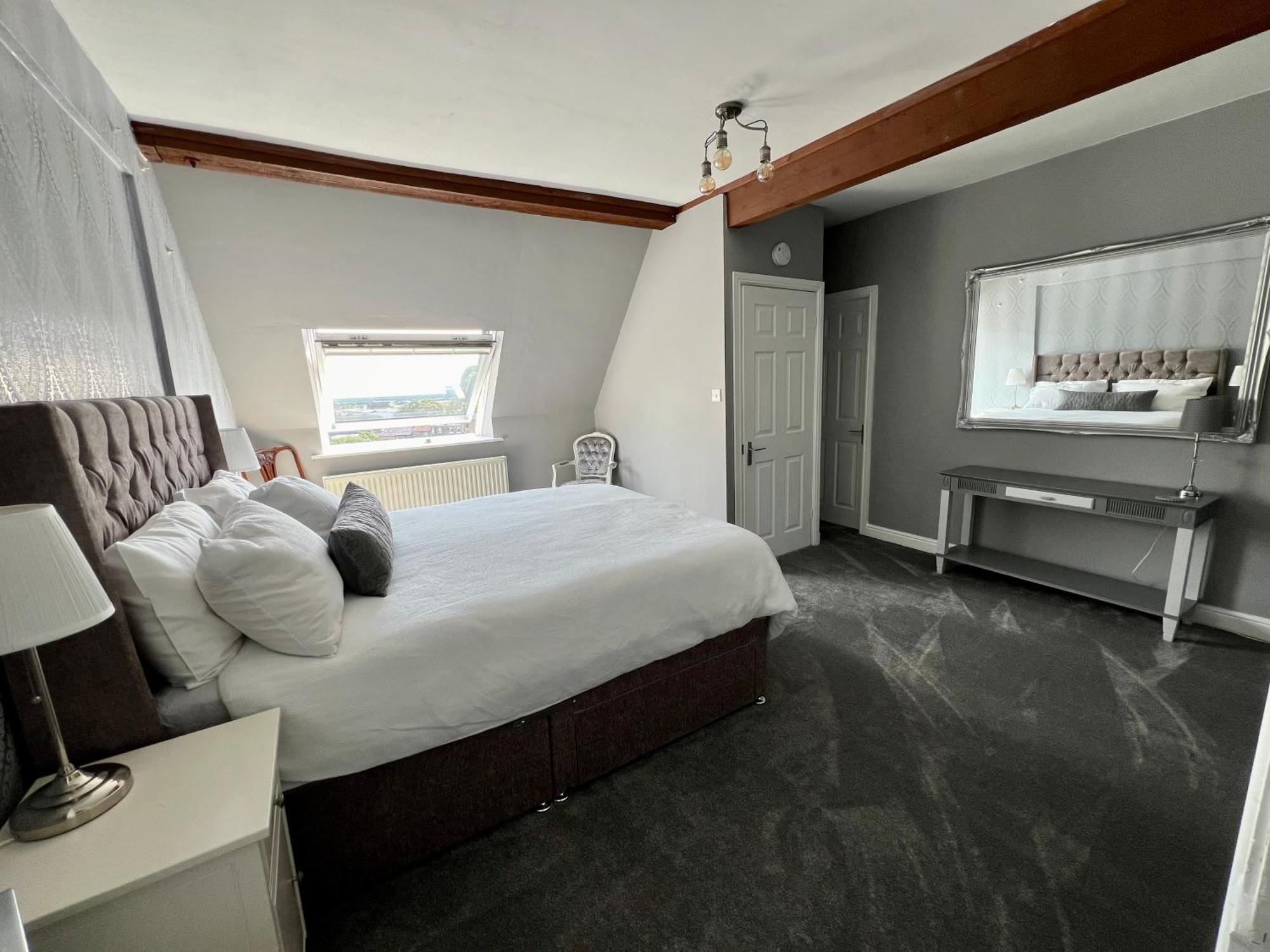 The Loft @ Brighouse Apartment ภายนอก รูปภาพ